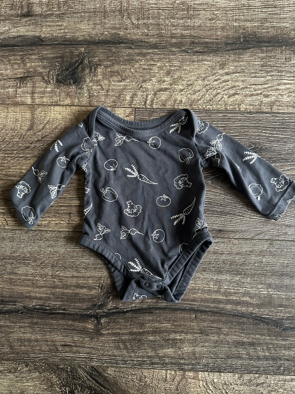 GRAYSON COLLECTIVE Long-Sleeve Charcoal Onesie with Vegetable Print